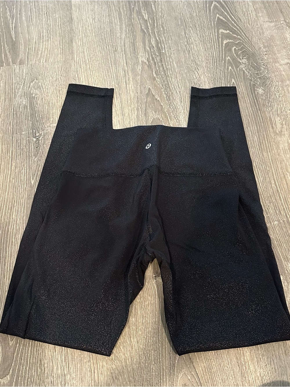 Lululemon black leggings with subtle speckled texture size 6